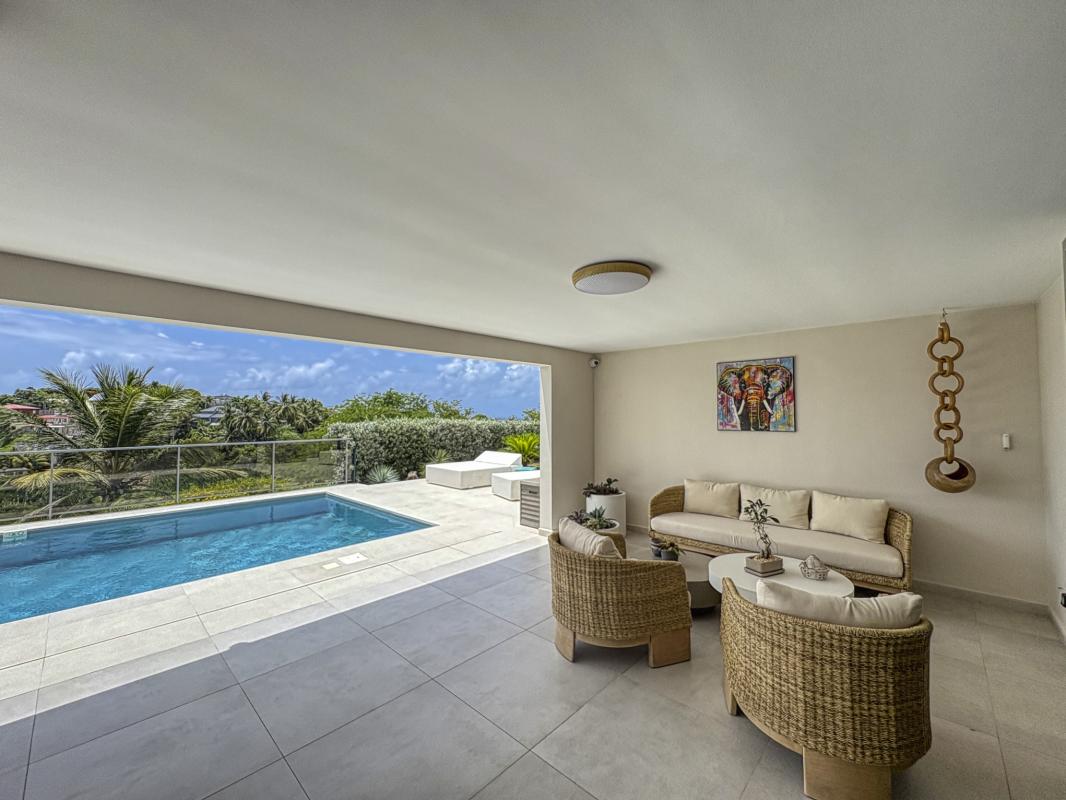 11.Location villa piscine Gosier Guadeloupe_Terrasse